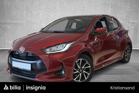 Toyota Yaris Hybrid Active Tech. Hengerfeste,Kamera,Garanti