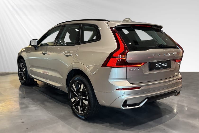 Bild 3 av Volvo XC60 T6 Plug-In Hybrid AWD Plus Nordic Edition KAMANJ | Lagerbil