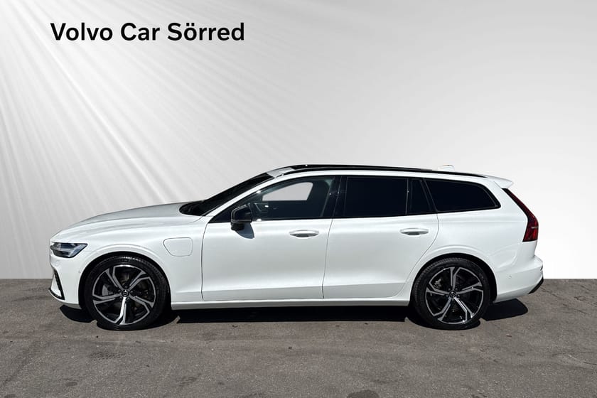 Bild 3 av Volvo V60 T8 Plus Dark Nordic Edition, Panorama Drag 360 kamera