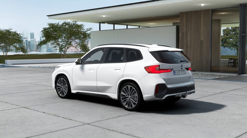 Bild 2 av BMW iX1 xDrive30 M Sport Business Ed Drag HUD DA