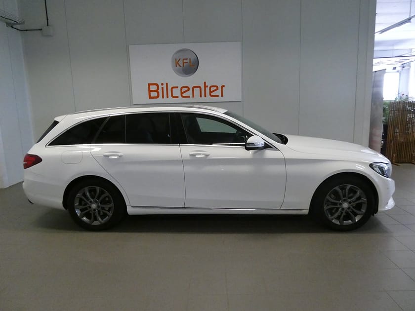 Bild 3 av Mercedes-Benz C 220 T d 4MATIC 4M Avantgarde Dragkrok-Värmare-SoV