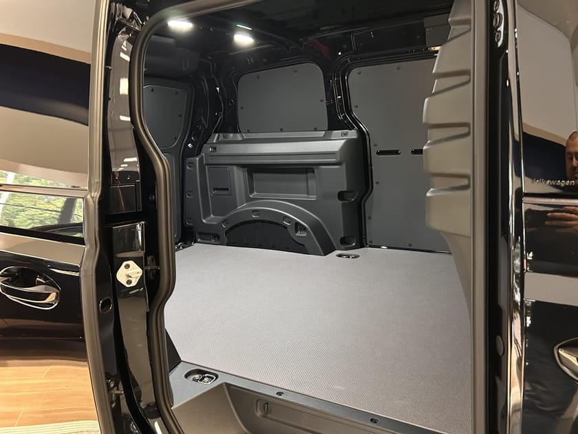Bild 4 av Volkswagen ID. Buzz Cargo HJULBAS: 2989 MM MOTOR: 210 KW (286