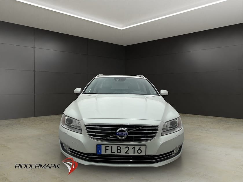 Bild 2 av Volvo V70 D4 Inscription VOC D-Värm T-Lucka Navi Skinn Drag