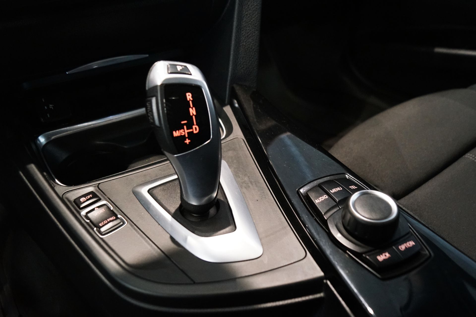 BMW 320 i Auto Vinterdäck 2014, photo 7/10