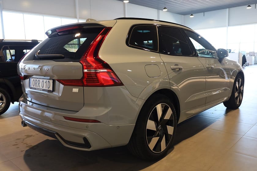 Bild 5 av Volvo XC60 Recharge T6 AWD AUT Ultimate Dark Pano H&K Orrefors