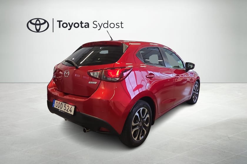 Bild 2 av Mazda 2 P-sensorer bak, HUD, Dödavinkel varnare, Skin mm
