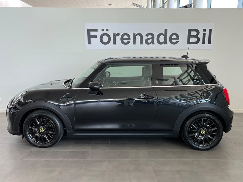 Bild 3 av MINI Cooper SE H/K HUD Komfort Panorama Carplay Backkamera 4,95% Ränta