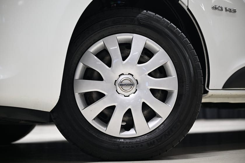 Bild 3 av Nissan NV300 Skåpbil dCi 145HK L2 Automat|Webasto|Drag|GPS|Backkamera|Moms