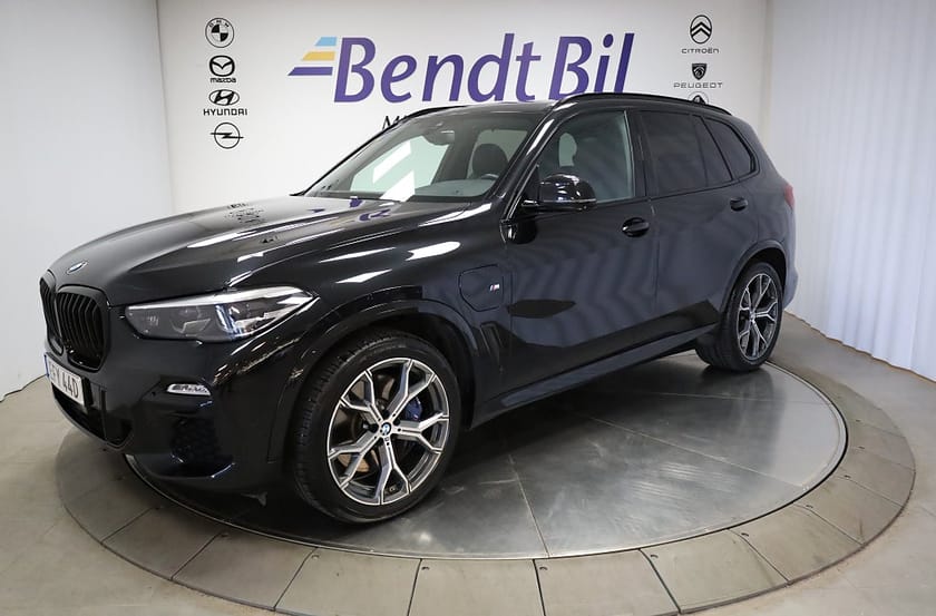 Bild 4 av BMW X5 xDrive45e iPerformance M Sport Panorama Luftfjädring