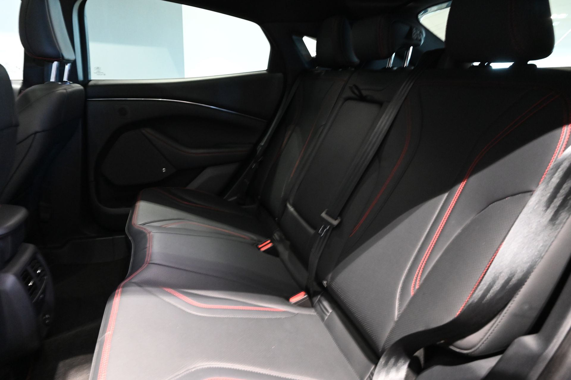 Ford Mustang Mach-E 2021, kuva 6/10