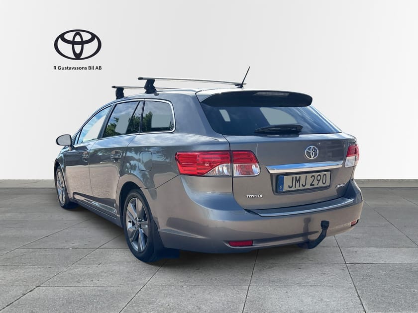 Bild 2 av Toyota Avensis Kombi 1.8 Edition 50 Dragkrok Vinterhjul