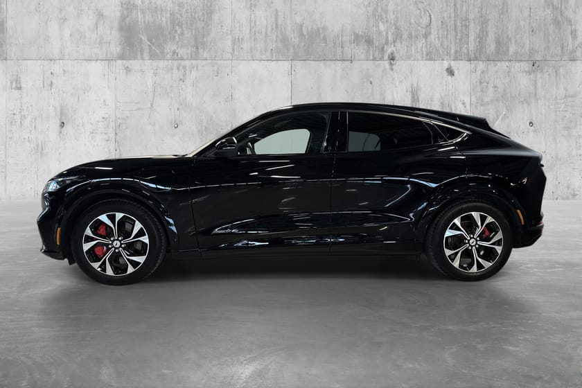 Bilde 4 av Ford Mustang Mach-E Long Range AWD Reg 23/LR AWD/B&O/El Seter/Pano/Skinn