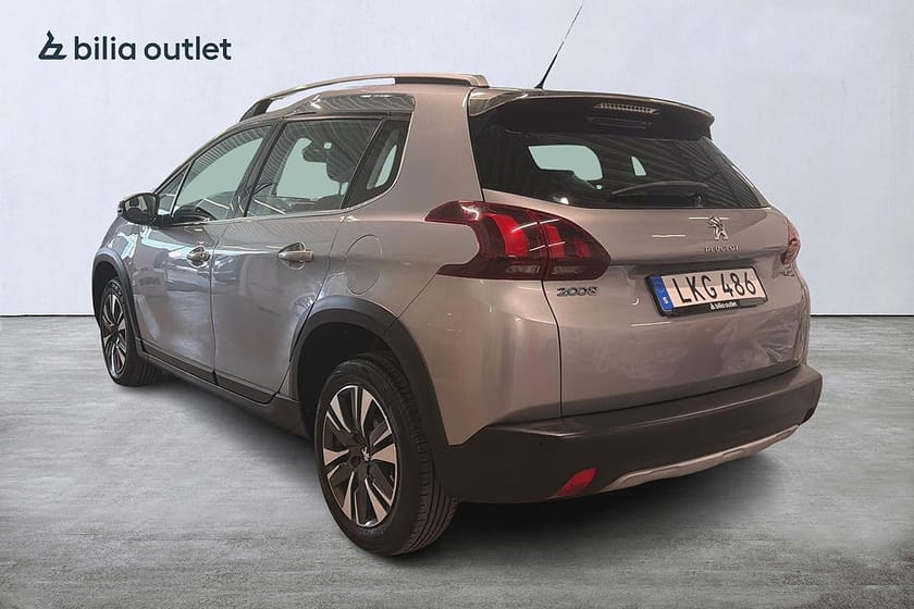 Bild 3 av Peugeot 2008 1.2 PureTech 110 EAT Nyservad Panoramaglas PDC Fram&Bak