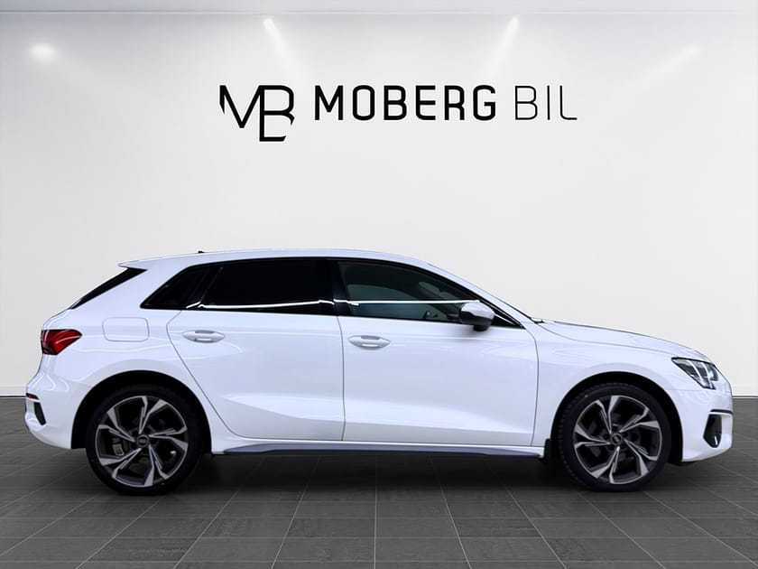 Bild 4 av Audi A3 Sportback 35 TFSI 150hk Comfort Keyless Start LED
