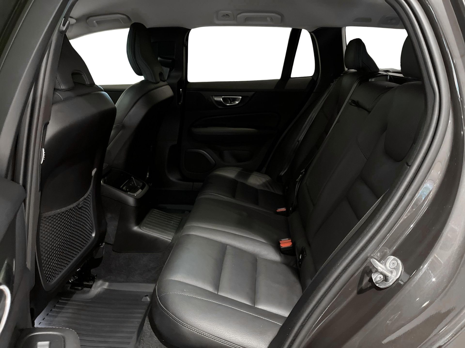 Volvo V60 T6 Plus Dark Edition 2025, bild 7/10
