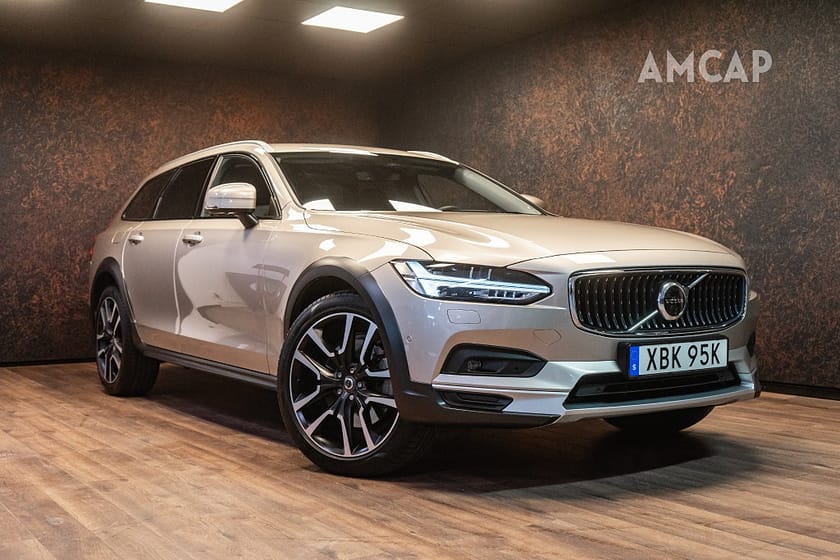 Bild 1 av Volvo V90 Cross Country B4 AWD Plus | MOMS | H/K | Värm | Läder | 3950 kr/mån