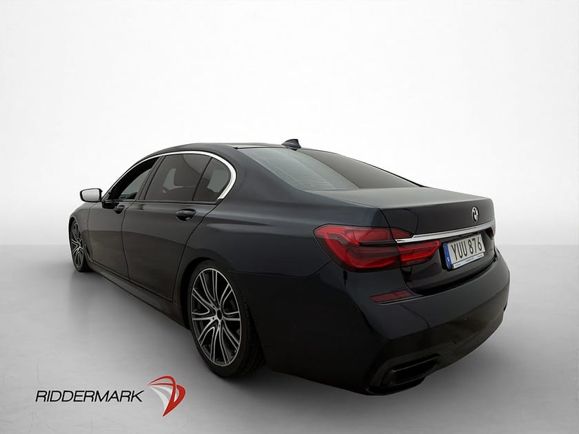 Bild 5 av BMW 750Ld xDrive 750 Ld M Sport Sky Lounge Laser H/K HUD Massage