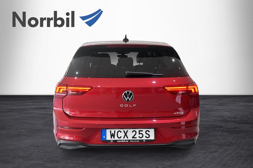 Bild 5 av Volkswagen Golf eTSI 150 DSG 360 kameror Drag Keyless