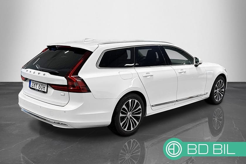 Bild 5 av Volvo V90 Recharge T6 AWD DRAGKROK BACKKAMERA SKINN