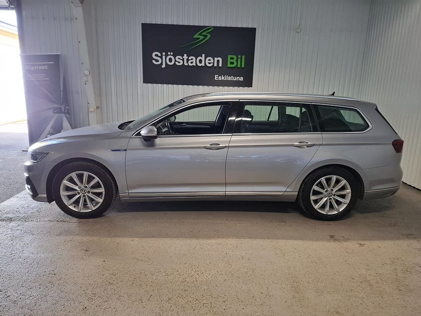 Bild 3 av Volkswagen Passat Sportscombi GTE SC 1.4 TSI Exe Bus Drag Värmare Kamera Led