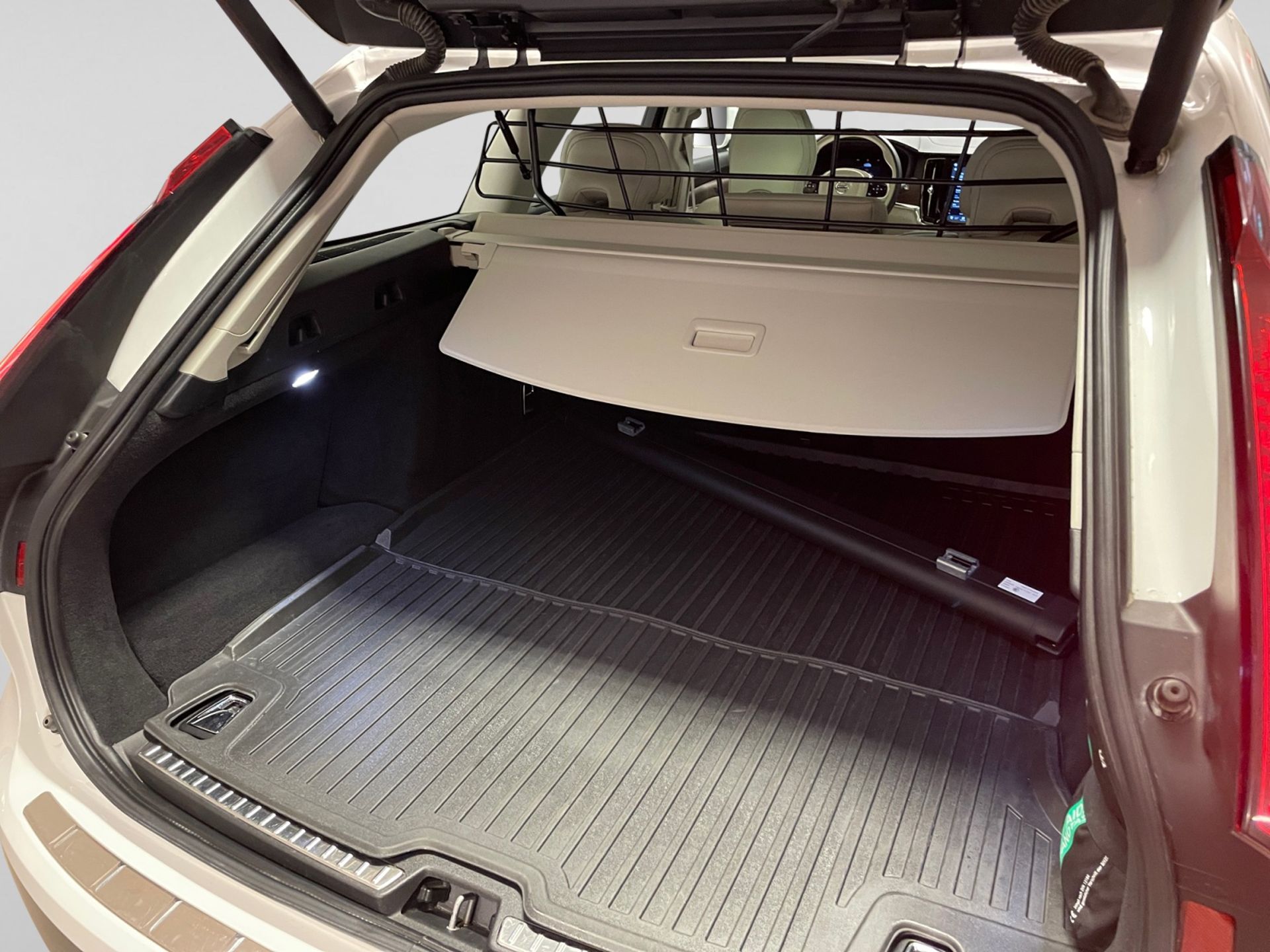 Volvo V90 Cross Country 2022, kuva 7/10
