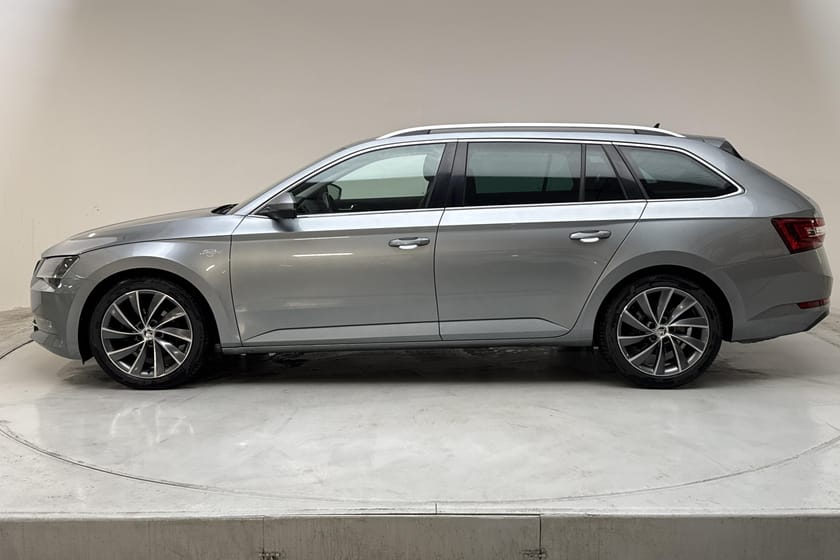Bild 2 av Škoda Superb Kombi 2.0 TDI 4x4 (190hk) L&K Business Adv