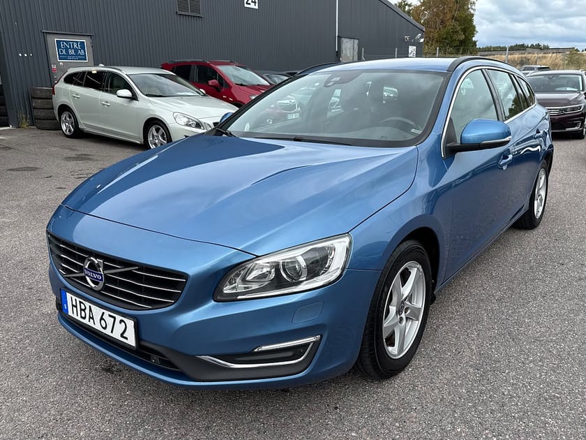 Bild 2 av Volvo V60 D4 190hk AWD Momentum BE Pro Euro 6|NYBESS|NYSERV|SoV|