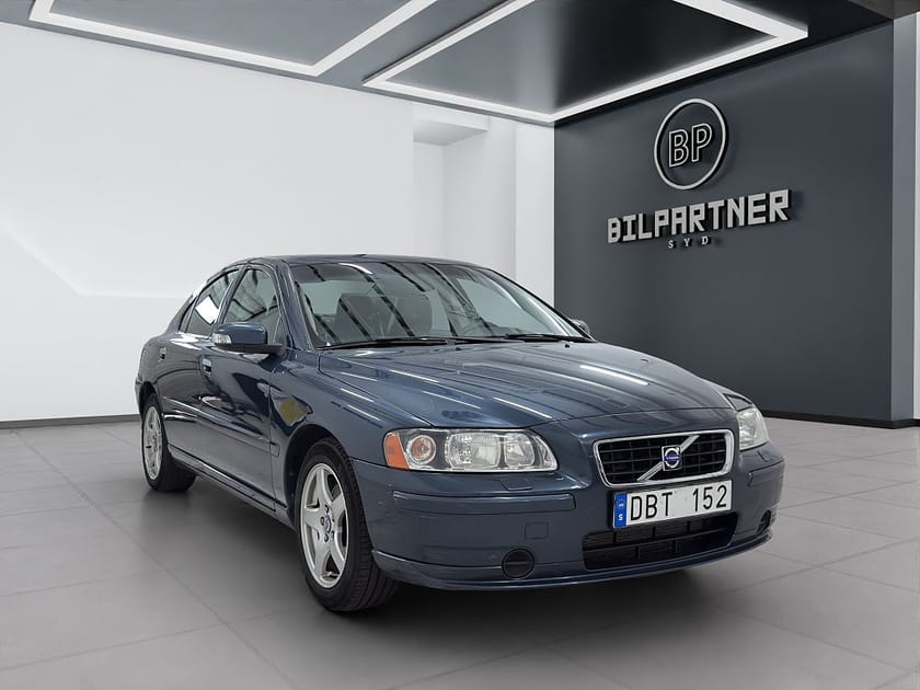 Bild 4 av Volvo S60 2.4/Ny servad/Skinn/Kamrem bytt