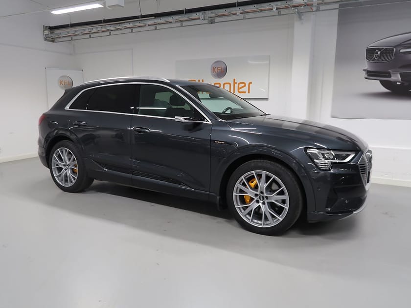 Bild 5 av Audi e-tron 55 quattro Q V-Däck ingår Cockpit-B&O-360°/3D-Pano-Drag-Matrix-