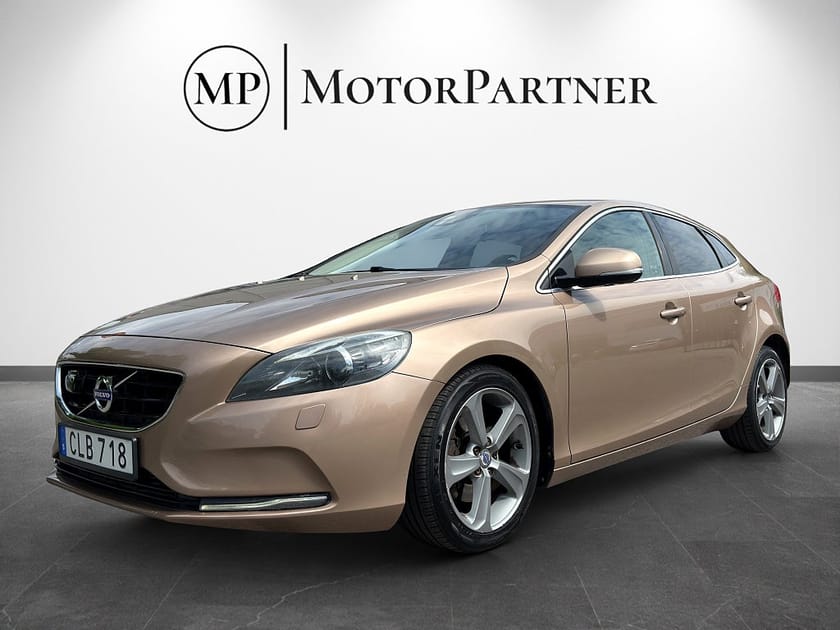 Bild 3 av Volvo V40 D2 Powershift Momentum Läder Navi Drag