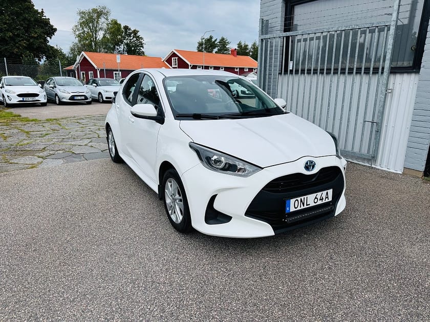Bild 1 av Toyota Yaris Hybrid 116HK ACTIVE / BACKKAMERA / VÄRMARE