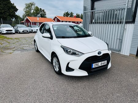 Toyota Yaris Hybrid 116HK ACTIVE / BACKKAMERA / VÄRMARE