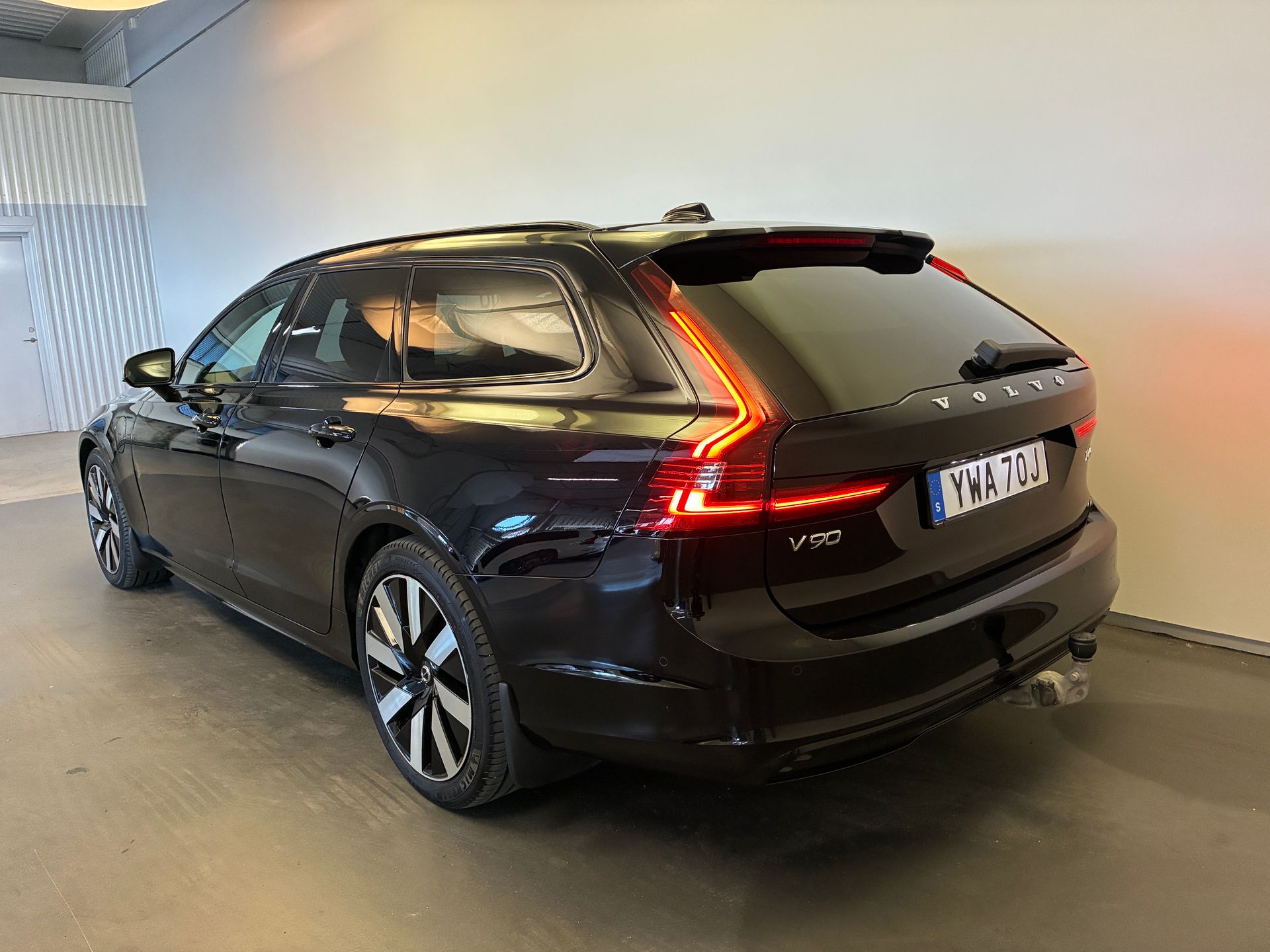Volvo V90 T6 Plus Dark Nordic Edition 2025, bild 6/10