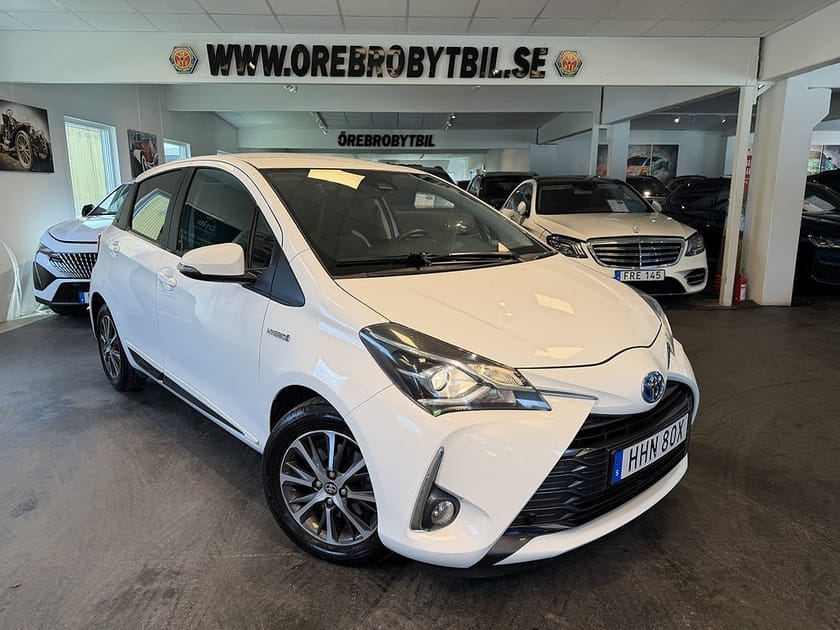 Bild 1 av Toyota Yaris Hybrid e-CVT Y20 B-kamera Lågmil M-värmare MOMS 101hk