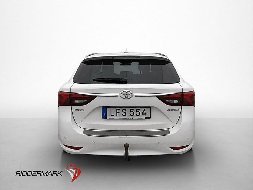 Bild 4 av Toyota Avensis Kombi 143hk Värmare Drag Kamera Pano Skinn