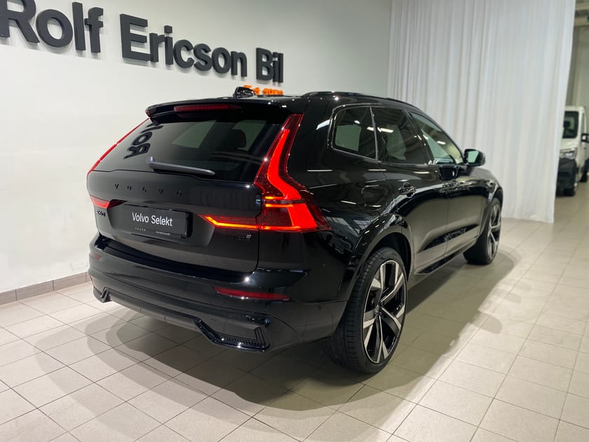 Bild 4 av Volvo XC60 T6 Plus Black Nordic Edition