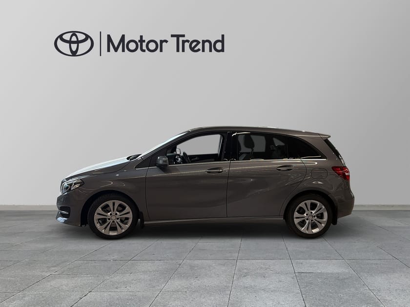 Bild 3 av Mercedes-Benz B 200 d URBAN