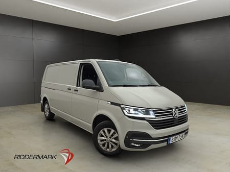 Volkswagen Transporter L2 4M Värm Drag B-Kamera CARPLAY Moms
