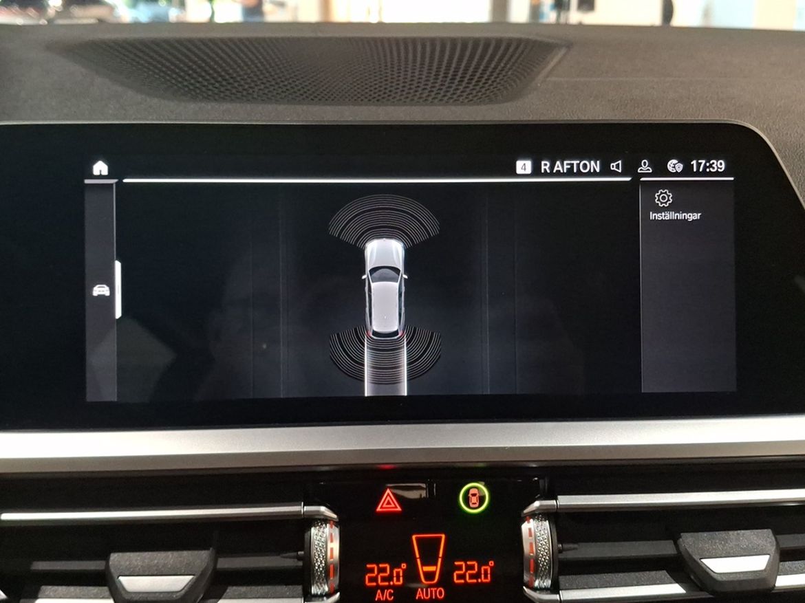 BMW BMW 330e xDrive Touring — bild 17