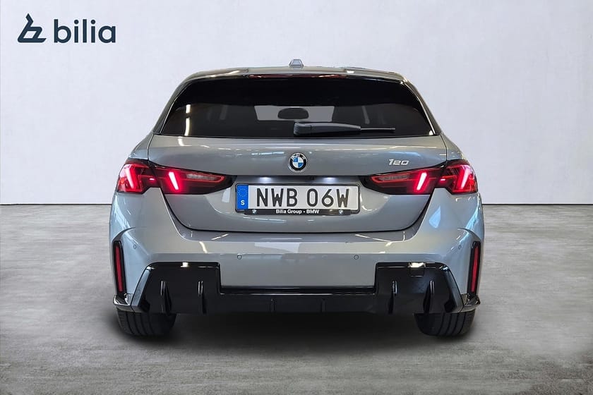 Bild 4 av BMW 120 M Sport Panorama 18" Harman Kardon Driving Assistant