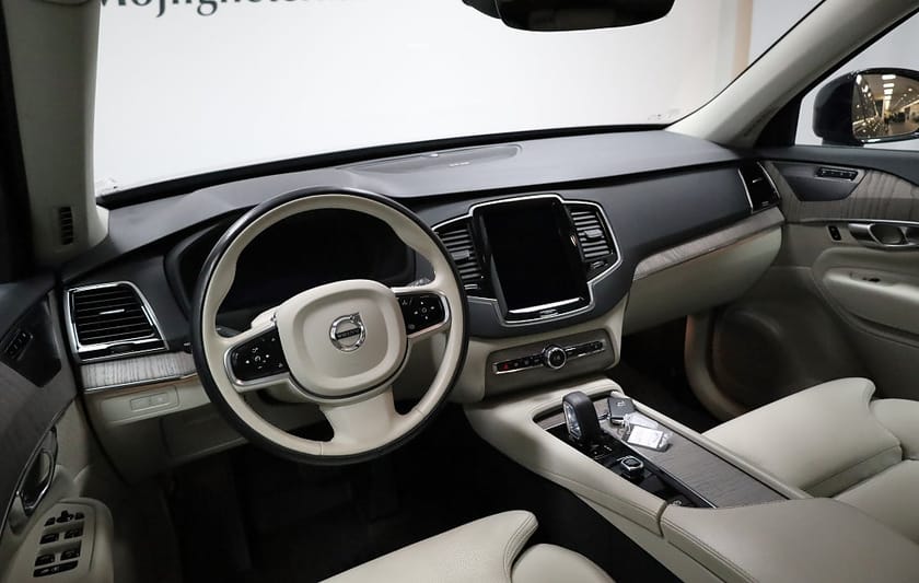 Bild 3 av Volvo XC90 7-seater Recharge T8 Plus Dark| Dragkrok | HK | 1 Ägare