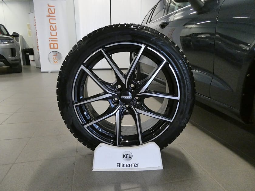 Bild 2 av Volvo V60 Recharge T6 AWD Inscription Drag-Skinn-Kamera-VOC-SoV
