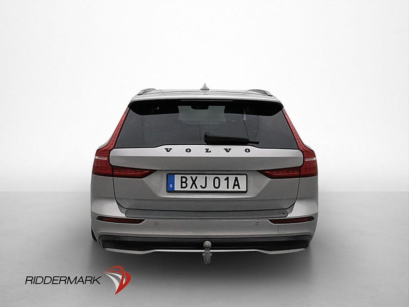 Bild 2 av Volvo V60 B3 163hk Plus Dark Skinn 360° CarPlay Värmare