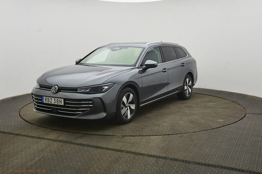 Bild 1 av Volkswagen Passat Sportscombi mHEV 1.5 eTSI DUBB VINTERHJUL|DRAG|VÄRMARE|ELBAKLU