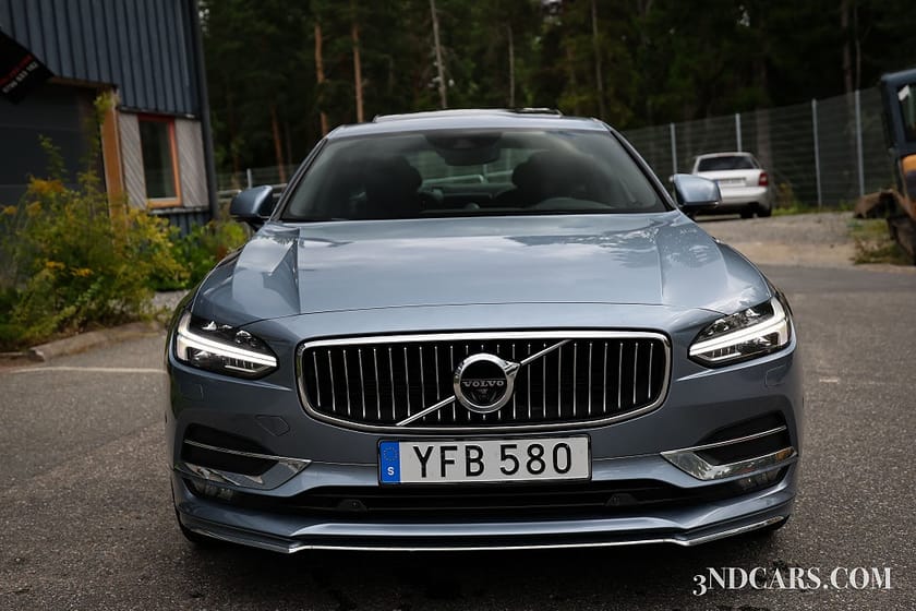 Bild 3 av Volvo S90 D5 AWD Inscription Dragkrok Glastak B&W ljud Euro 6