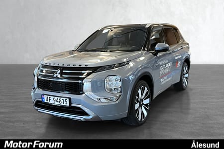 Mitsubishi Outlander PHEV -INSTYLE+-ACC-HENGERFESTE-ALT AV UTSTYR-