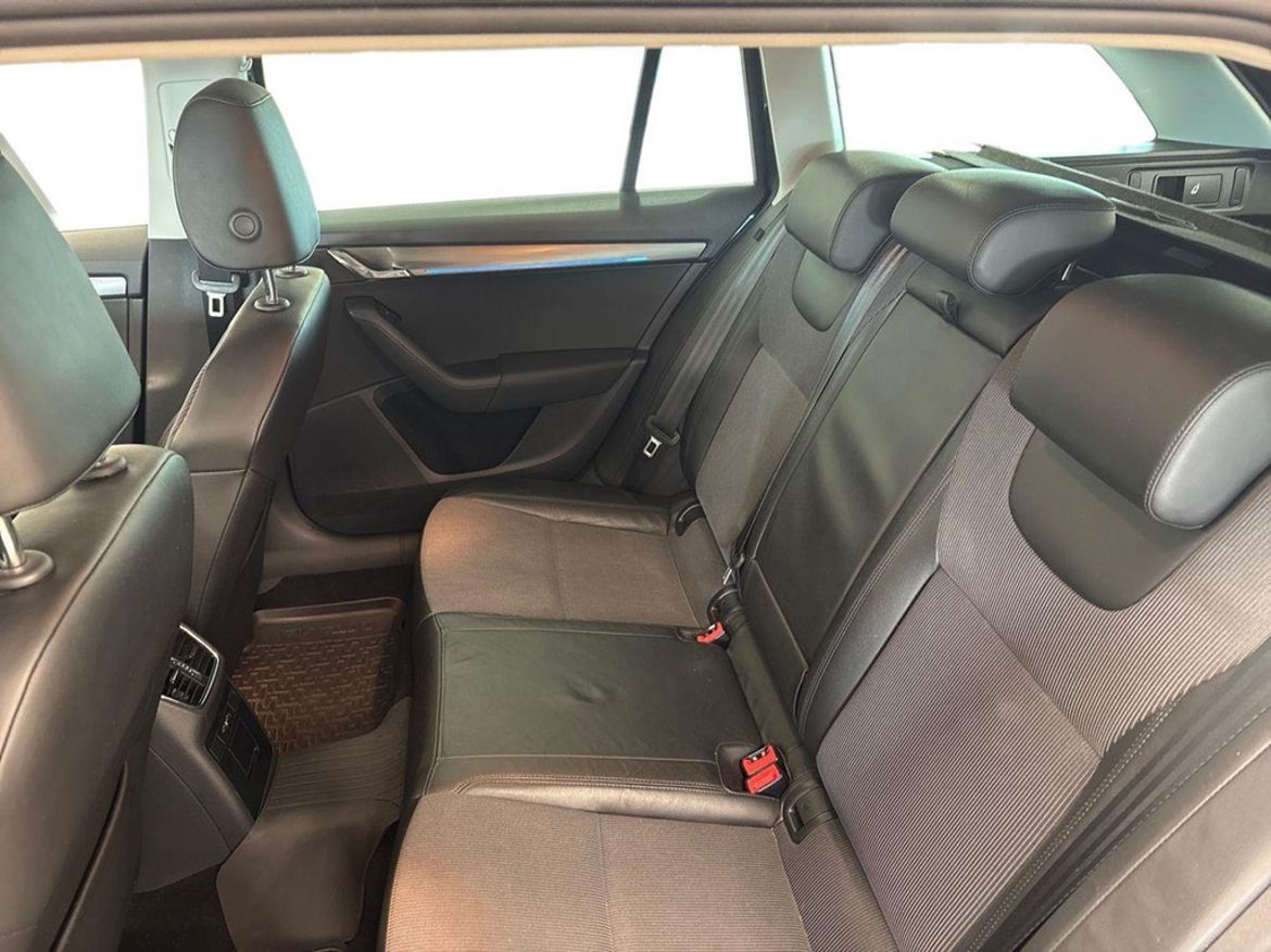 Škoda Škoda Octavia Kombi — bild 18