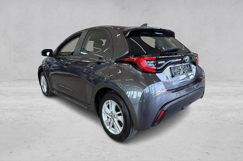 Bilde 3 av Toyota Yaris Hybrid 1.5L Navi/LED/R.kamera/ACC/Blind.varsel