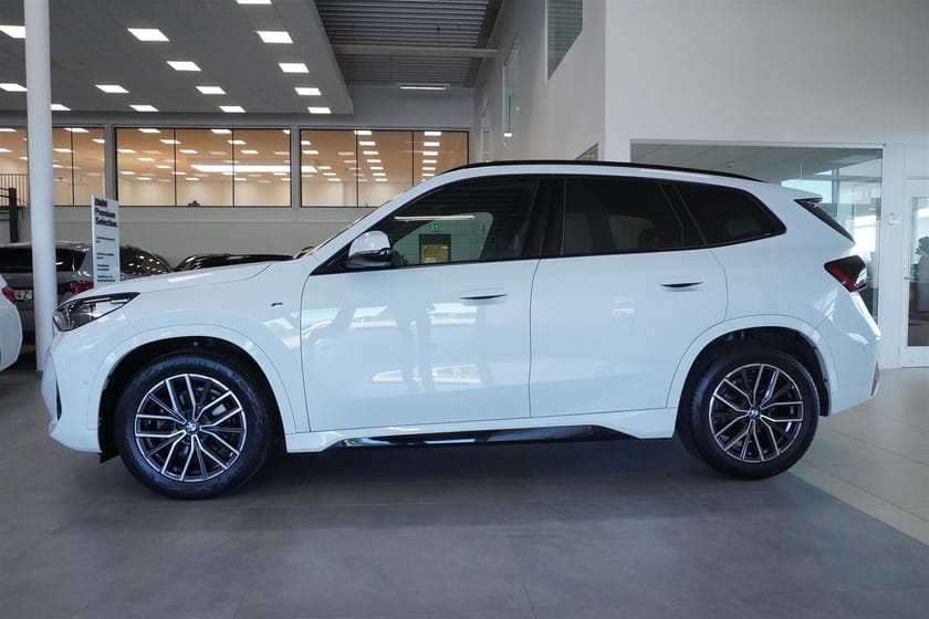 Bild 3 av BMW X1 sDrive18i M Sport Drag Elstolar Med Minne Adaptiv Farthålllare Adaptiva LED
