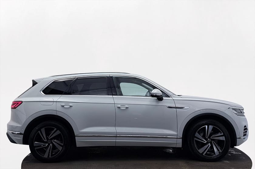 Bild 5 av Volkswagen Touareg 3.0 V6 4M Inno Drag Luftfjädr Läder HUD Kamera DYNAUDIO